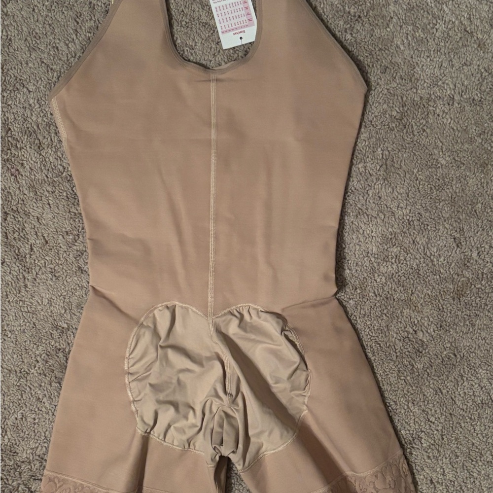 Yulii Shapewear Bodysuit Size XL